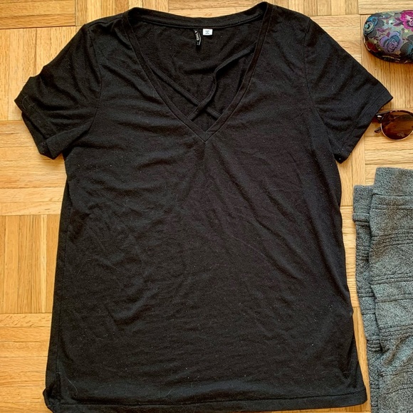 ONLY Black t-shirt - Picture 3 of 3